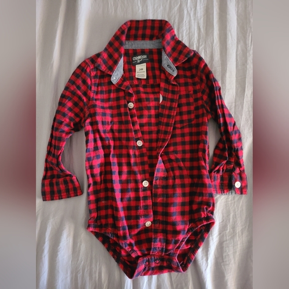 *Sold Elsewhere* 24M Oshkosh Outfit - Picture 2 of 6